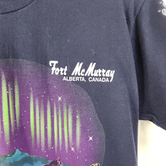 Vintage Howling Wolf Fort McMurray Canada Short Sleeve Graphic T-Shirt Medium - Picture 4 of 12